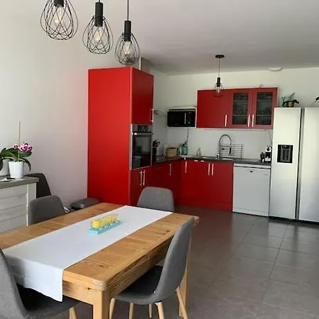 Maison Confortable Et Agreable بيت للعطل Saint-André-de-Cubzac